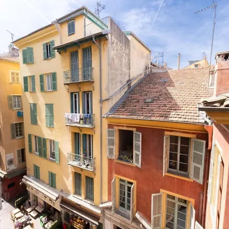 Apartment 06a3 - Lovely In The Heart Of Old *